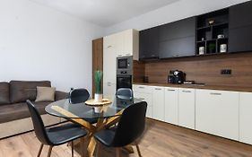La Luna - High-End 2Bd Flat In The Top Centre By Flat Mаnager