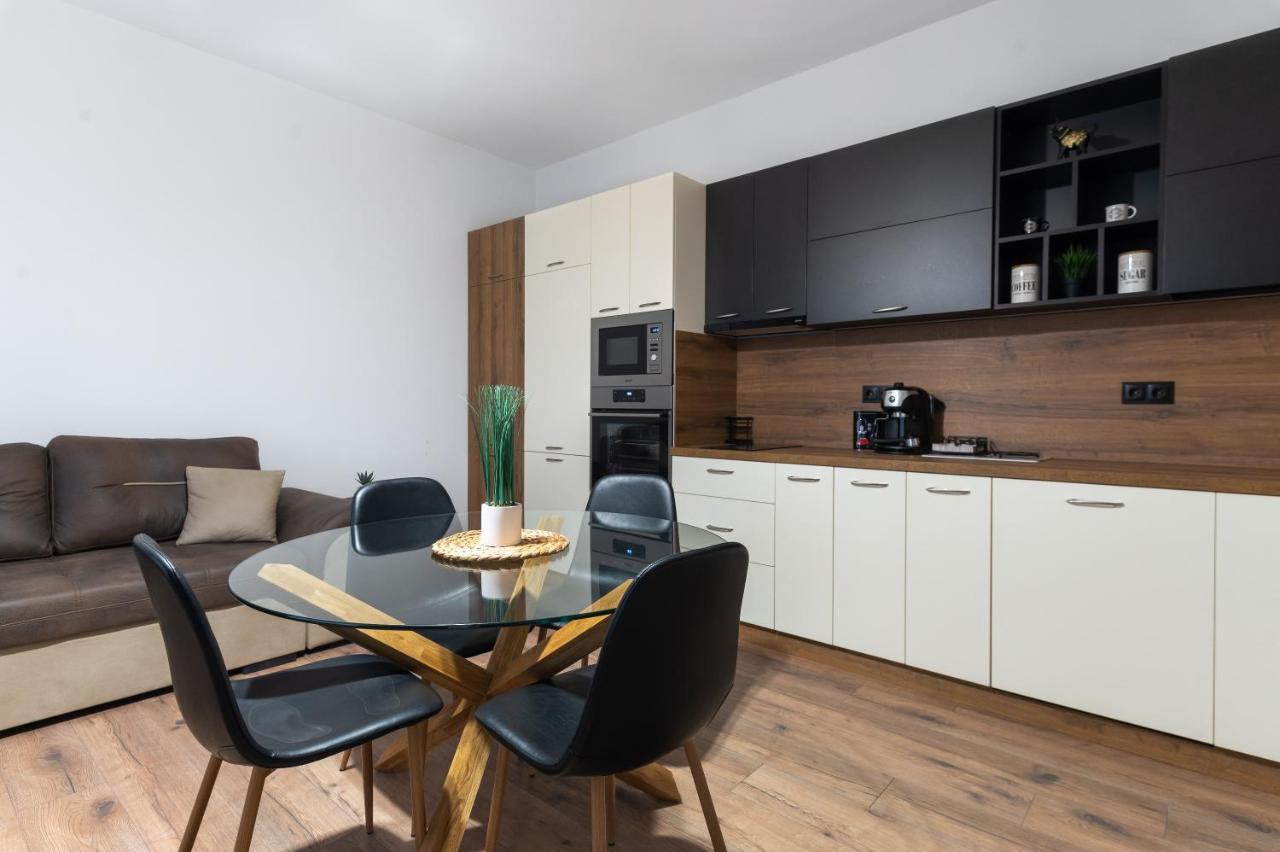 La Luna - High-End 2Bd Flat In The Top Centre By Flat Mаnager Sofia Exterior foto
